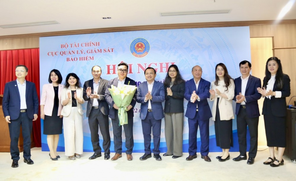 Hoàn thành toàn diện nhiệm vụ 2025, ngành Bảo hiểm hướng tới tăng trưởng bền vững