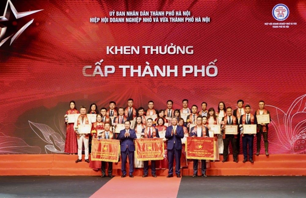 Phó Thủ tướng Nguyễn Chí Dũng: Doanh nghiệp Thủ đô phải làm chủ công nghệ và chuẩn ESG