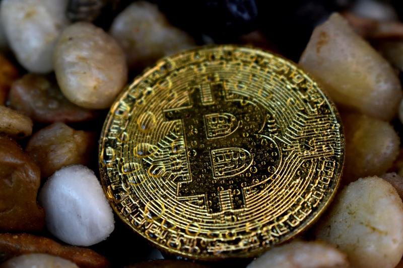 Giá Bitcoin tăng 5,7% trong 24 giờ qua, đẩy giá vọt lên trên 6.600 USD. (Ảnh: unsplash)