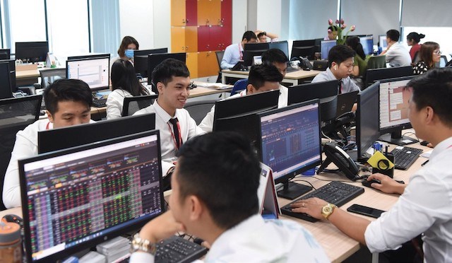 Từ 1/1/2021, các nhà đầu tư không chuyên nghiệp sẽ phải dừng 