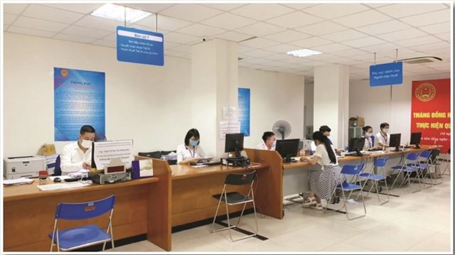 Thời gian qua, ngành Thuế tập trung đẩy mạnh cải cách thủ tục hành chính thuế theo hướng đơn giản,rõ ràng, minh bạch, tạo thuận lợi cho người nộp thuế, được cộng đồng doanh nghiệp, người dânvà xã hội đồng tình ủng hộ và đánh giá cao