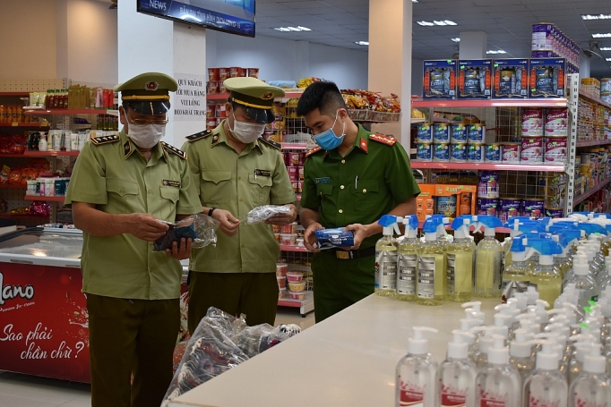 Theo quy định tại Nghị định số 117/2020/NĐ-CP, cơ quan chức năng sẽ xử phạt đến 200 triệu đồng VPHC trong lĩnh vực y tế.