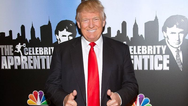 Ông Trump giới thiệu chương trình The Apprentice trên truyền hình năm 2015. Ảnh Getty Images
