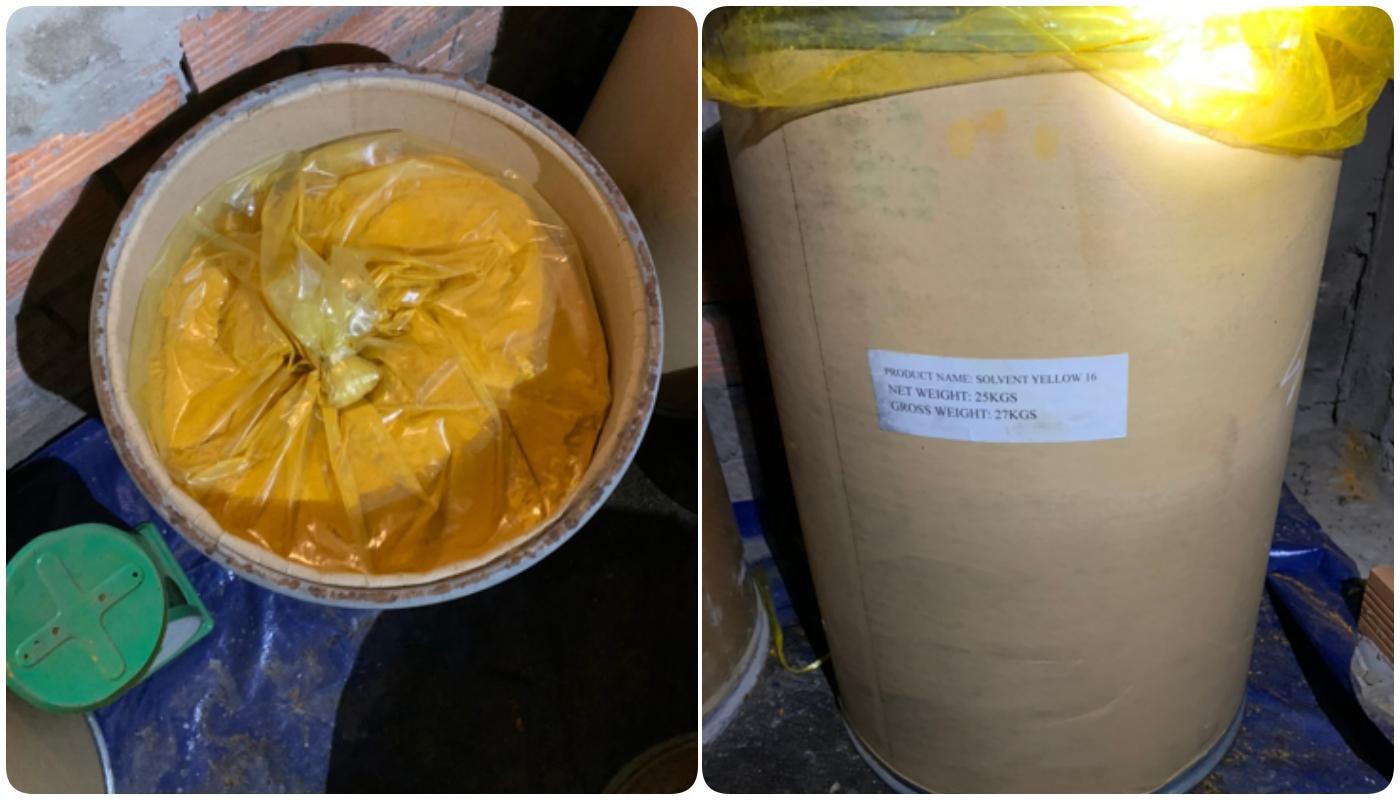 Hóa chất dùng tạo màu xăng. Ảnh CAĐN.
