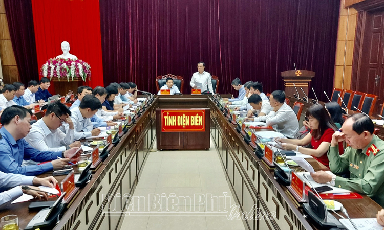 Bộ trưởng Bộ Tài chính Đinh Tiến Dũng phát biểu tại buổi làm việc với Ban Thường vụ Tỉnh ủy Điện Biên. Ảnh: Báo Điện Biên Phủ