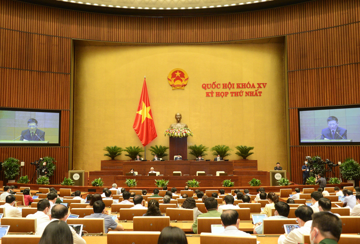 Toàn cảnh phiên họp. Ảnh: QH