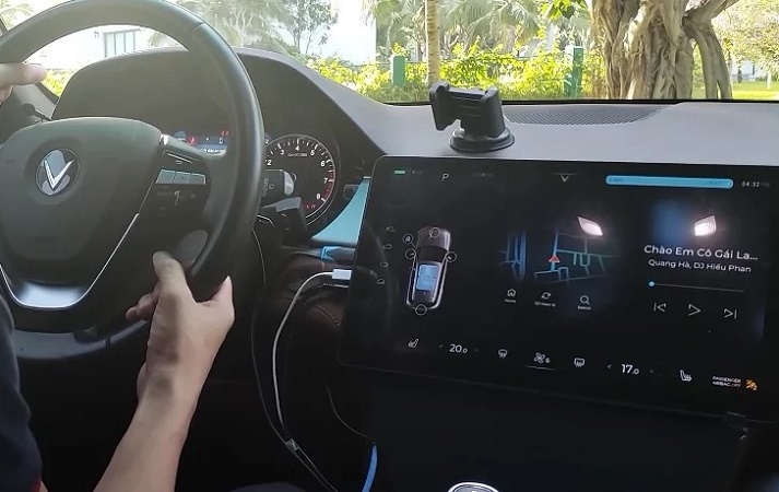 Trợ lý ảo tiếng Việt ViVi được thử nghiệm trên xe VinFast tháng 8/2021. Ảnh: VinBigdata.