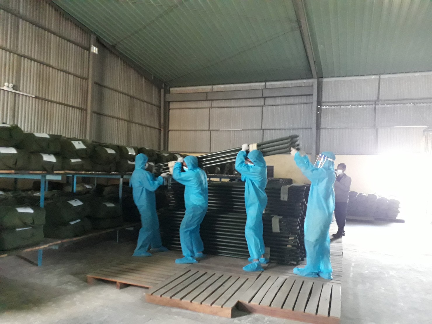 Thời gian qua, ngành DTNN xuất cấp kịp thời hàng DTQG cho các địa phương để phục vụ cho công tác phòng, chống dịch COVID-19