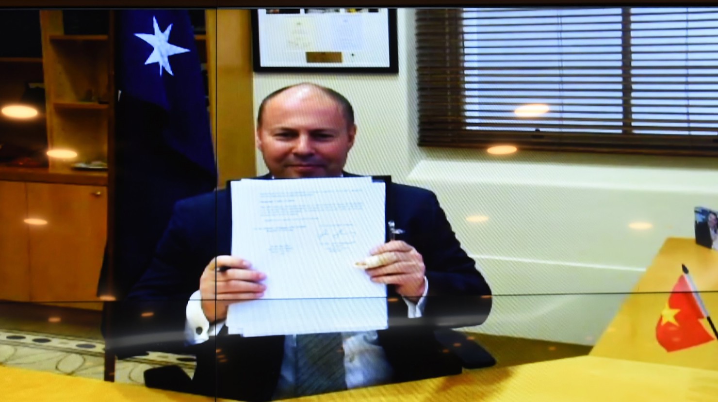 Bộ trưởng Bộ Ngân khố Australia Josh Frydenberg tại điểm cầu Australia.