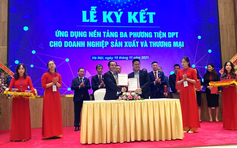 Ra mắt nền tảng ứng dụng DPT giúp doanh nghiệp từng bước chuyển đổi số.