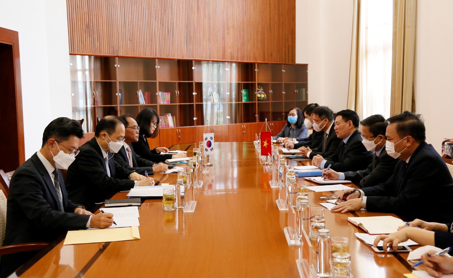 Toàn cảnh buổi làm việc.