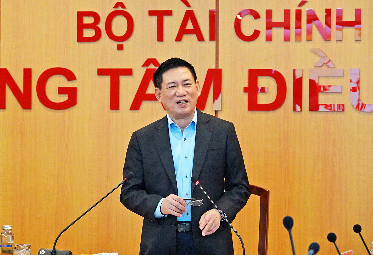 Bộ trưởng Bộ Tài chính Hồ Đức Phớc phát biểu chỉ đạo Hội nghị.