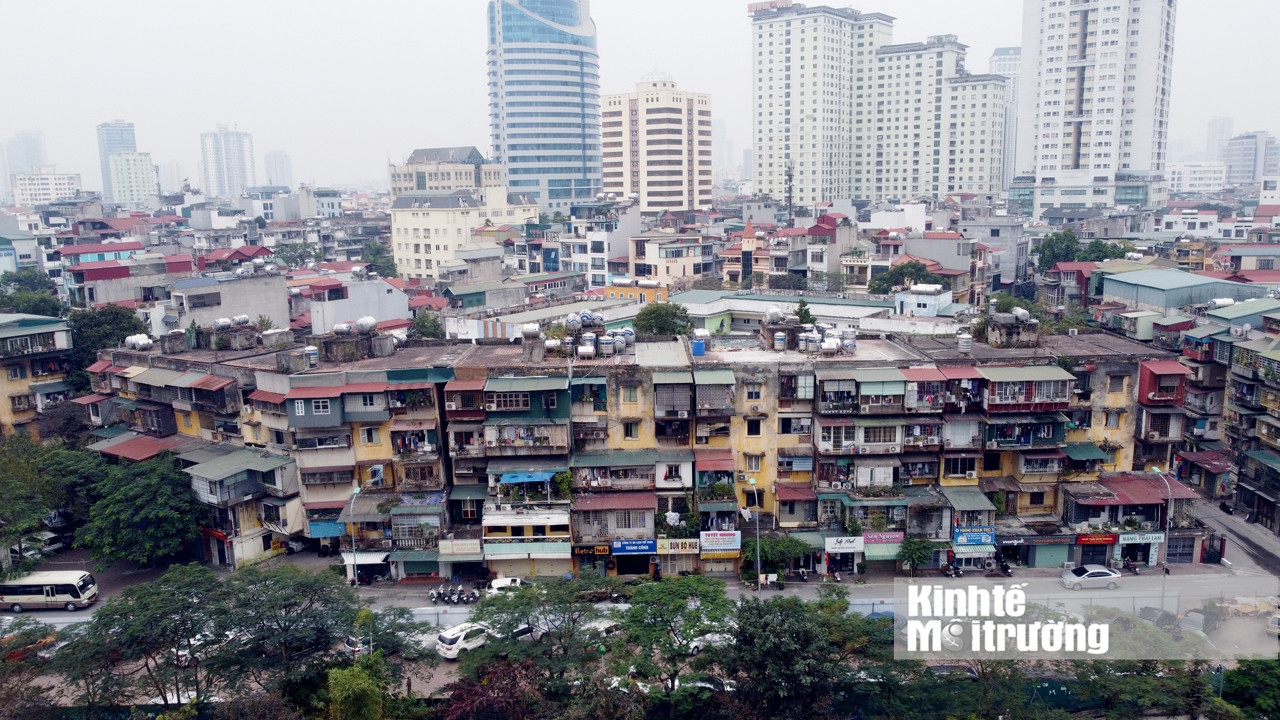 Nhiều khu chung cư nằm giữa nội đô đã được ví như 