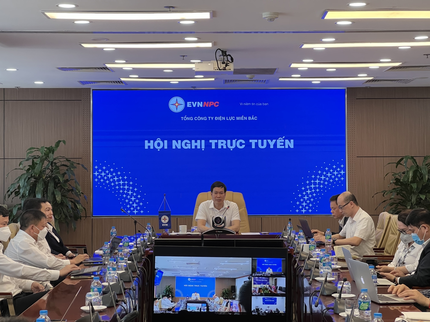 Toàn cảnh cuộc họp trực tuyến Ban điều hành Chuyển đổi số (rút gọn) phiên họp tháng 4/2022.