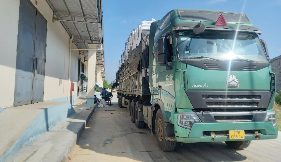 Cục DTNN khu vực Nam Trung Bộ đã hoàn thành chỉ tiêu nhập kho DTQG 11.500 tấn gạo năm 2022.