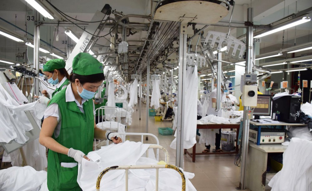 Hoạt động tại Công ty CP May Tây Đô. Ảnh: Lê Mẫn