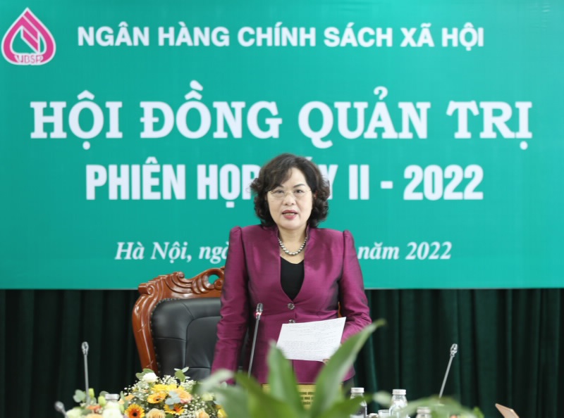 Thống đốc Ngân hàng Nhà nước Việt Nam Nguyễn Thị Hồng kiêm Chủ tịch HĐQT NHCSXH phát biểu chỉ đạo tại phiên họp.