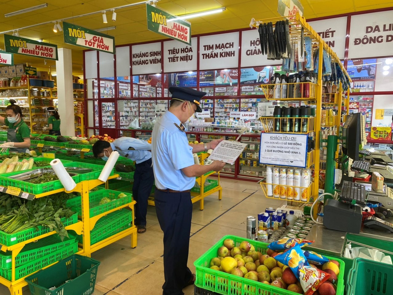Bộ trưởng Bộ Công Thương yêu cầu tăng cường kiểm tra, giám sát, bảo đảm cân đối cung cầu hàng hóa.