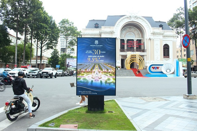 Hình ảnh và thông tin của đại đô thị biển Vinhomes Ocean Park 2 - The Empire “phủ sóng” khắp nơi ở TP. Hồ Chí Minh bằng nhiều cách thức khác nhau. Ảnh: VIC
