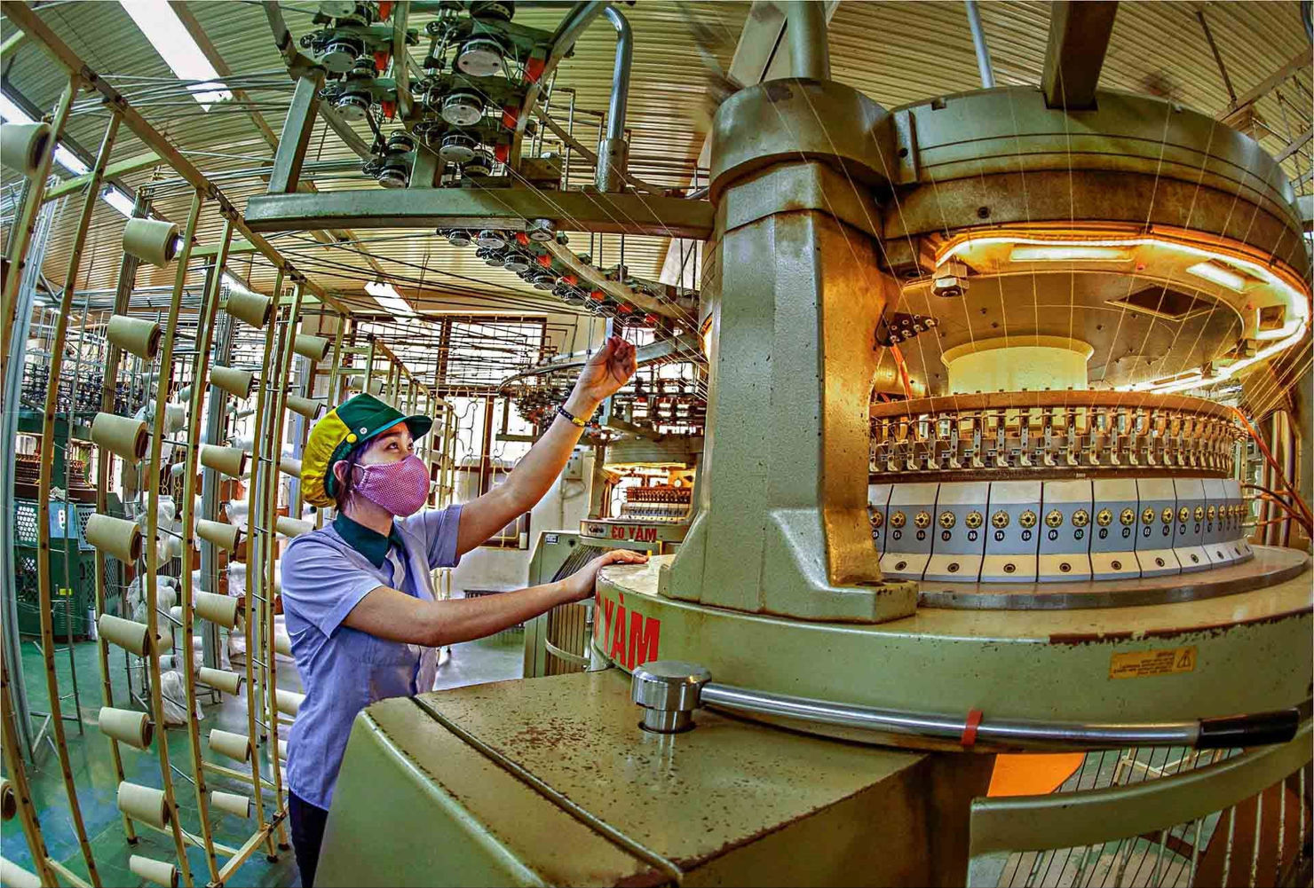 Tự động hóa, trí tuệ nhân tạo đang dần thay thế lao động con người trong nền kinh tế, trong nhiều lĩnh vực, công đoạn sản xuất. Nguồn: vapa.org.vn.