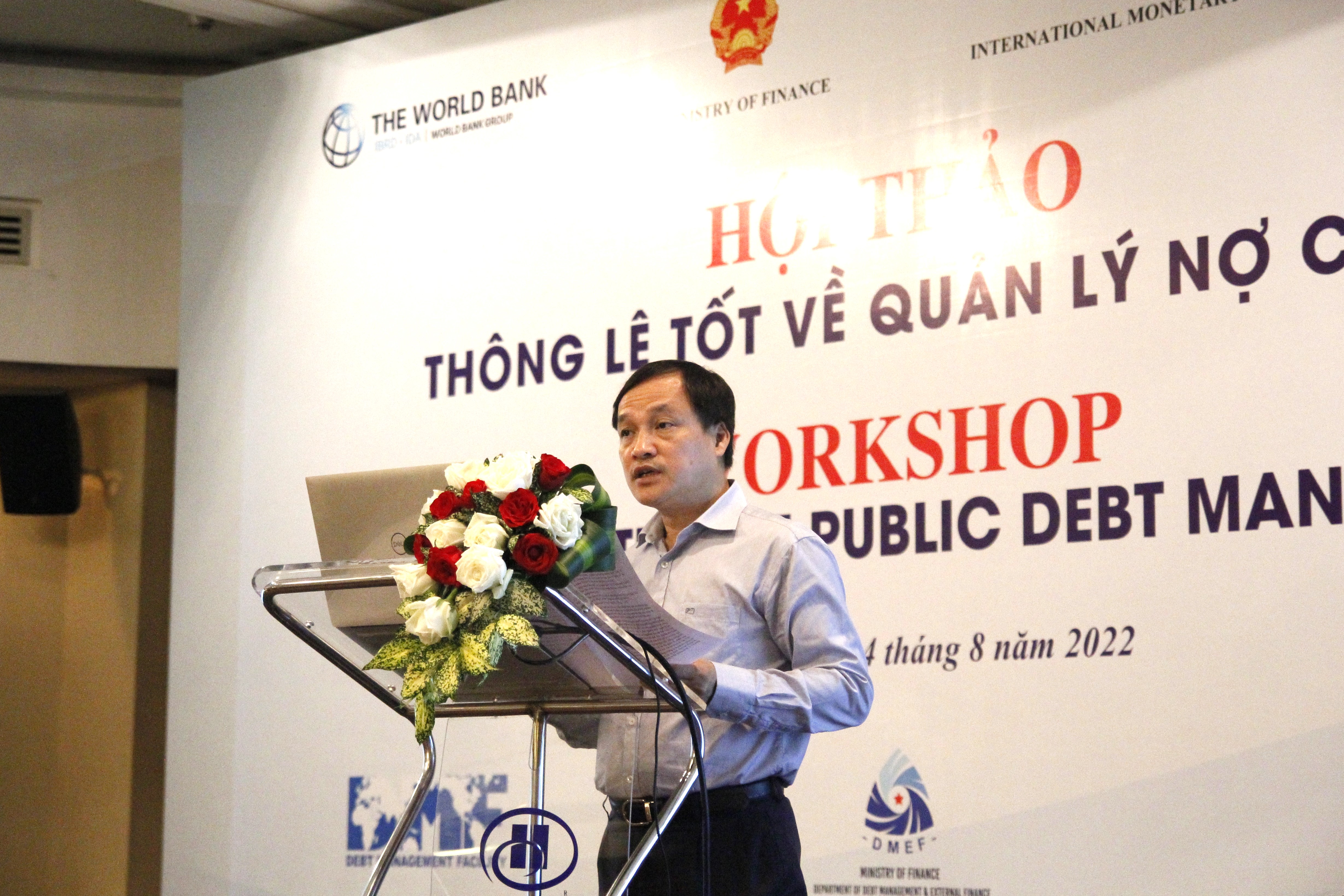 Ông Võ Hữu Hiển – Phó Cục trưởng Cục Quản lý nợ và Tài chính Đối ngoại phát biểu khai mạc hội thảo.