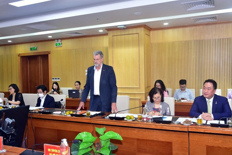 Ông David John Whitehead - thành viên ban lãnh đạo VBF cảm ơn lãnh đạo Bộ Tài chính, Tổng cục Thuế đã dành thời gian thảo luận những vấn đề về chính sách pháp luật thuế.