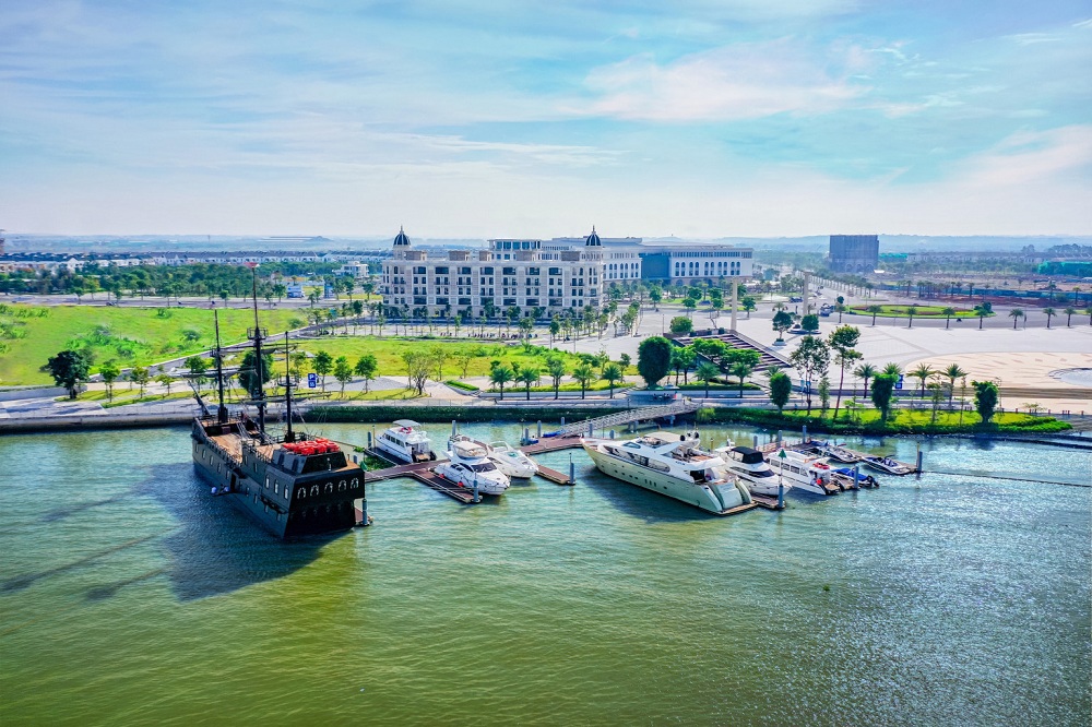 Những khu đô thị mới với hàng trăm tiện ích kéo theo sự thay đổi diện mạo của địa phương, cải thiện đời sống vật chất, văn hóa, tinh thần của người dân. Ảnh: Aqua City – Đồng Nai