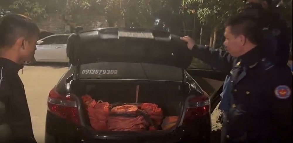 Đội Kiểm soát Hải quan số 2, Cục Hải quan Quảng Ninh bắt giữ vụ vận chuyển pháo trái phép