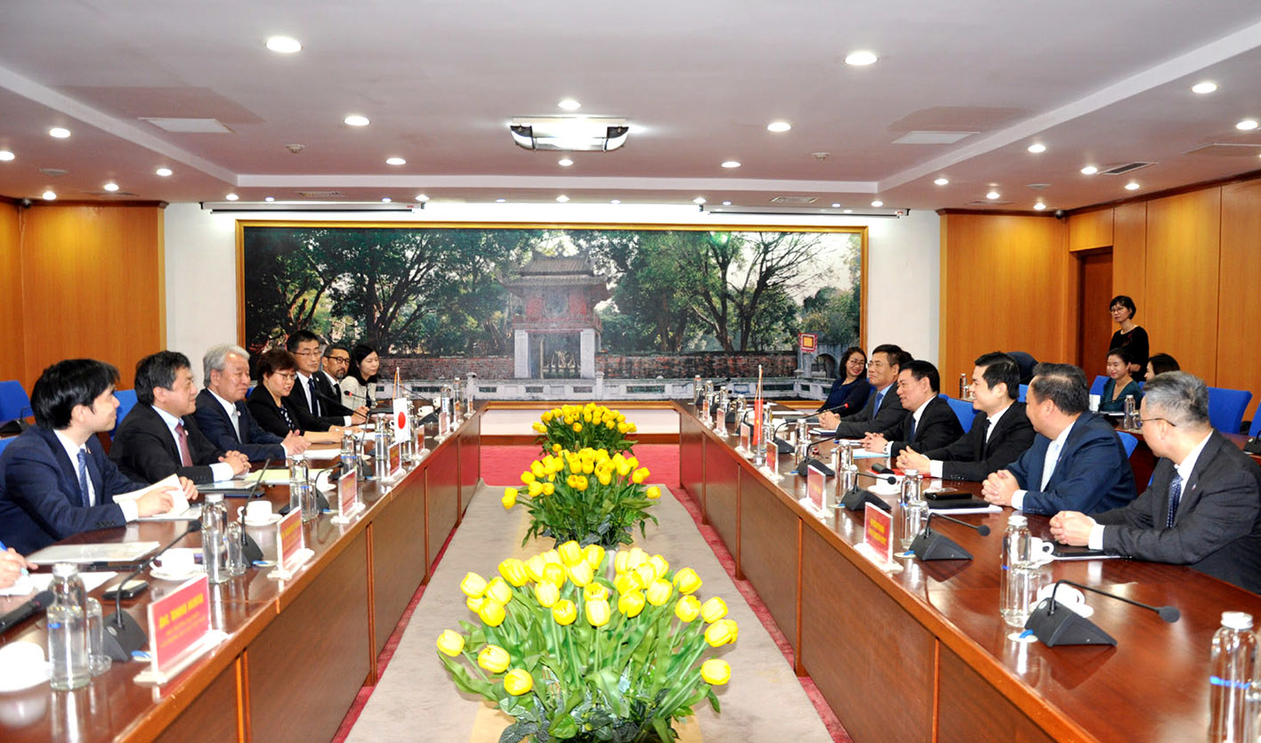 Toàn cảnh cuộc làm việc.