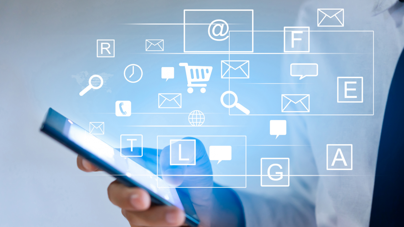 Ứng dụng triệt để hóa đơn điện tử để có thể tiến hành thẩm tra, xác minh nguồn gốc, xuất xứ của hàng hóa được bày bán trên môi trường thương mại điện tử