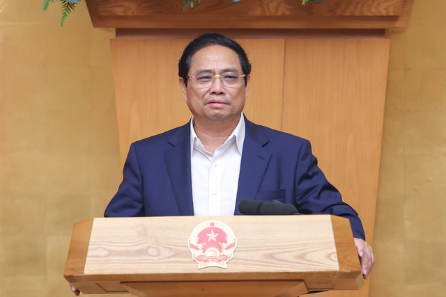 Thủ tướng Phạm Minh Chính yêu cầu, tiếp tục ưu tiên cho tăng trưởng trong bối cảnh lạm phát đang được kiểm soát và giảm dần. - Ảnh: VGP/Nhật Bắc.