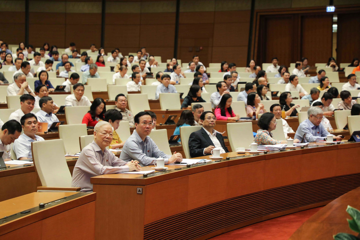 Lãnh đạo Đảng, Nhà nước và các đại biểu Quốc hội dự Phiên chất vấn và trả lời chất vấn. Ảnh: Hồ Long