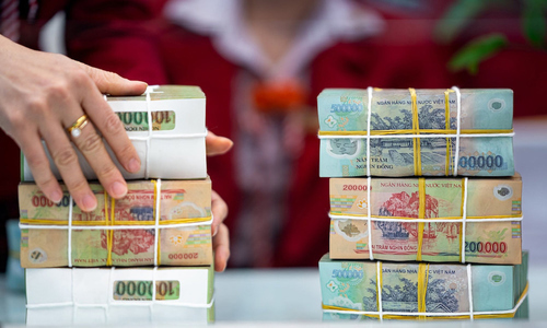 Tính đến cuối tháng 3, tiền gửi của dân cư vào hệ thống ngân hàng đạt 6.280.815 tỷ đồng, cao nhất từ trước đến nay.