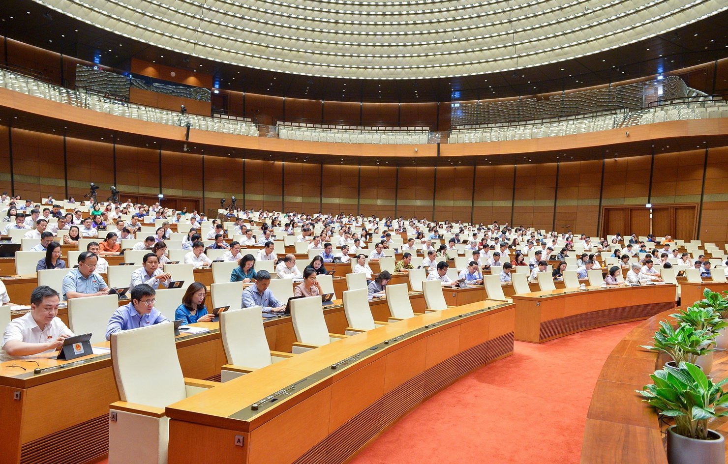 Quang cảnh phiên họp chiều 23/6/2023.