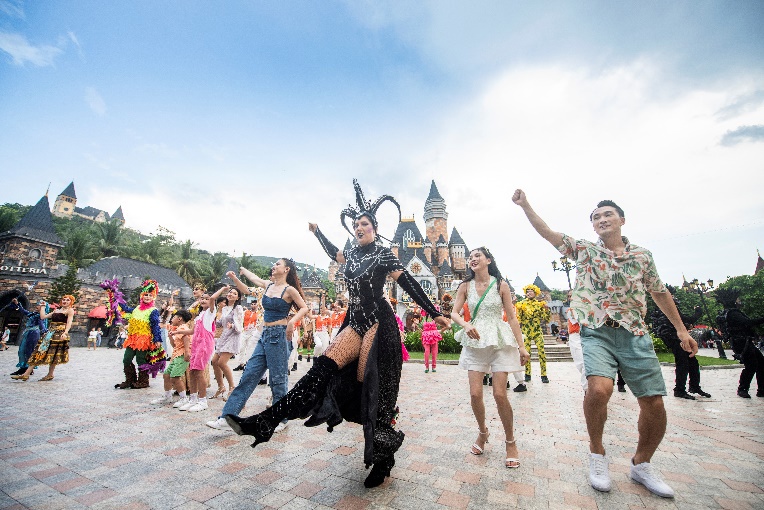 màn trình diễn carnival, cuộc thi cosplay, cuộc thi flashmob... sẽ diễn ra nơi đây. Ảnh VIC