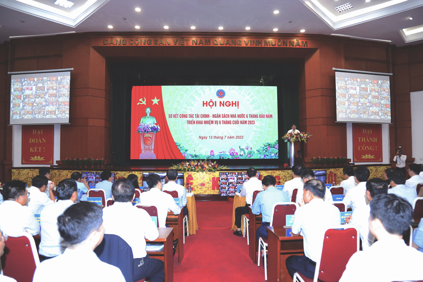 Quang cảnh Hội nghị. Ảnh: Văn Trường  