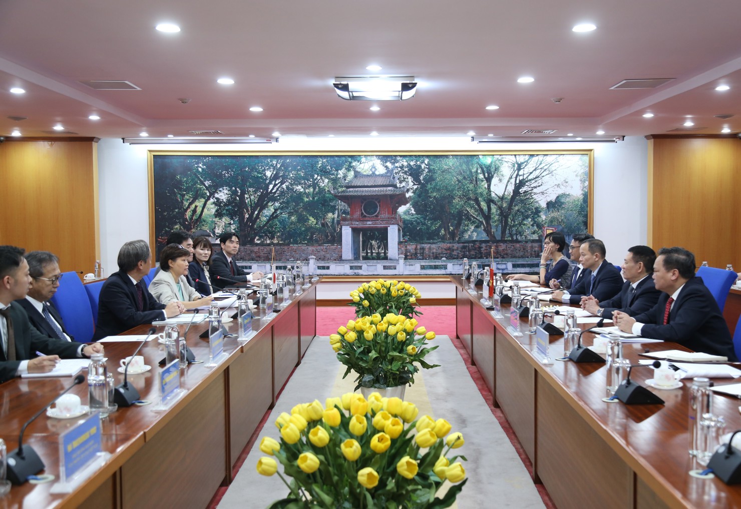 Quang cảnh buổi làm việc. Ảnh: Gia Hân