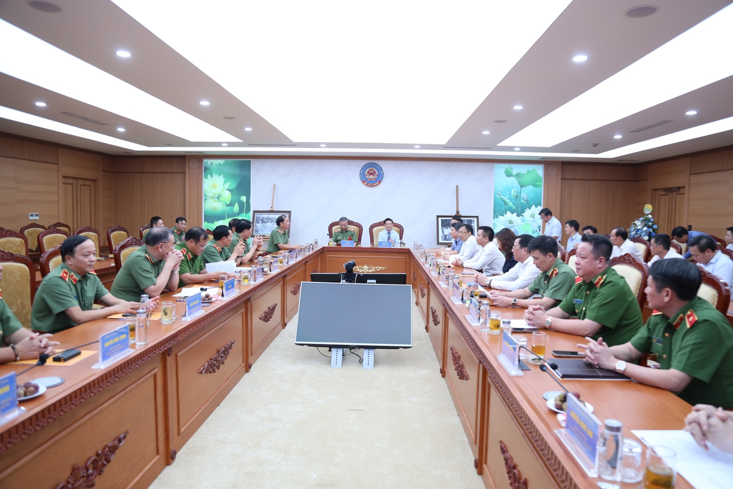 Quang cảnh hội nghị. Ảnh: Gia Hân