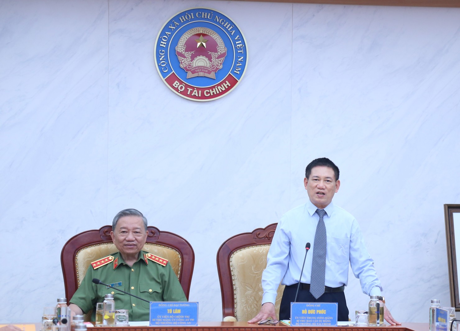 Bộ trưởng Bộ Tài chính Hồ Đức Phớc phát biểu tại hội nghị. Ảnh: Gia Hân