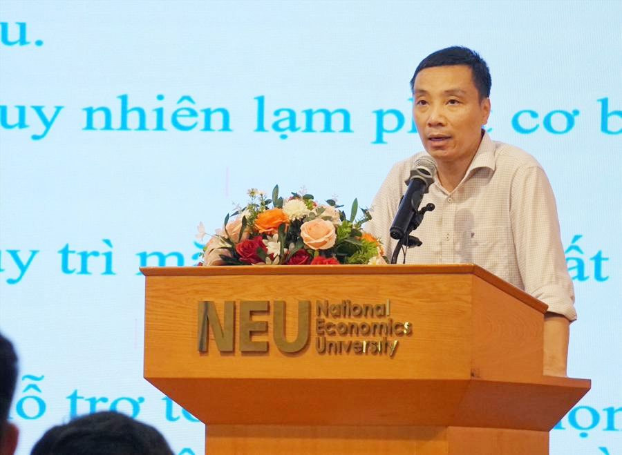 PGS.TS. Phạm Thế Anh: Hoàn toàn có dư địa mở rộng chính sách tài khóa mạnh hơn để kích cầu.