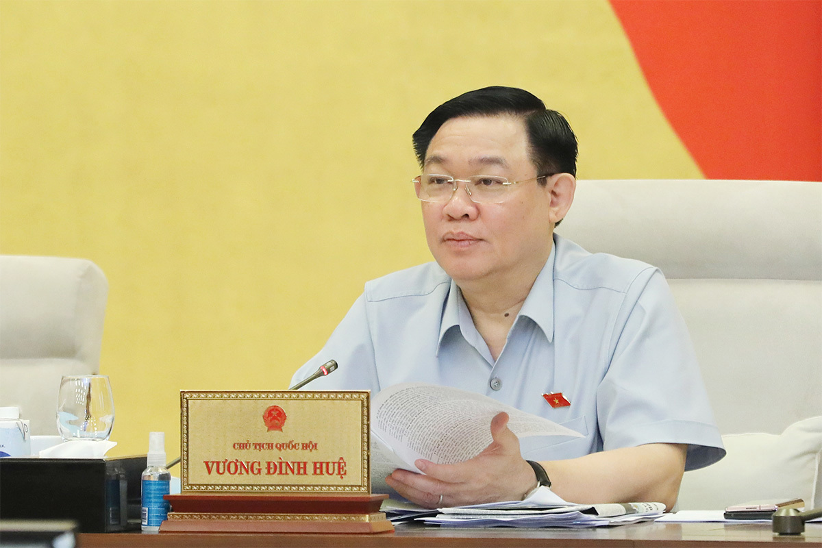 Chủ tịch Quốc hội Vương Đình Huệ phát biểu tại Phiên họp sáng 12/9/2023.