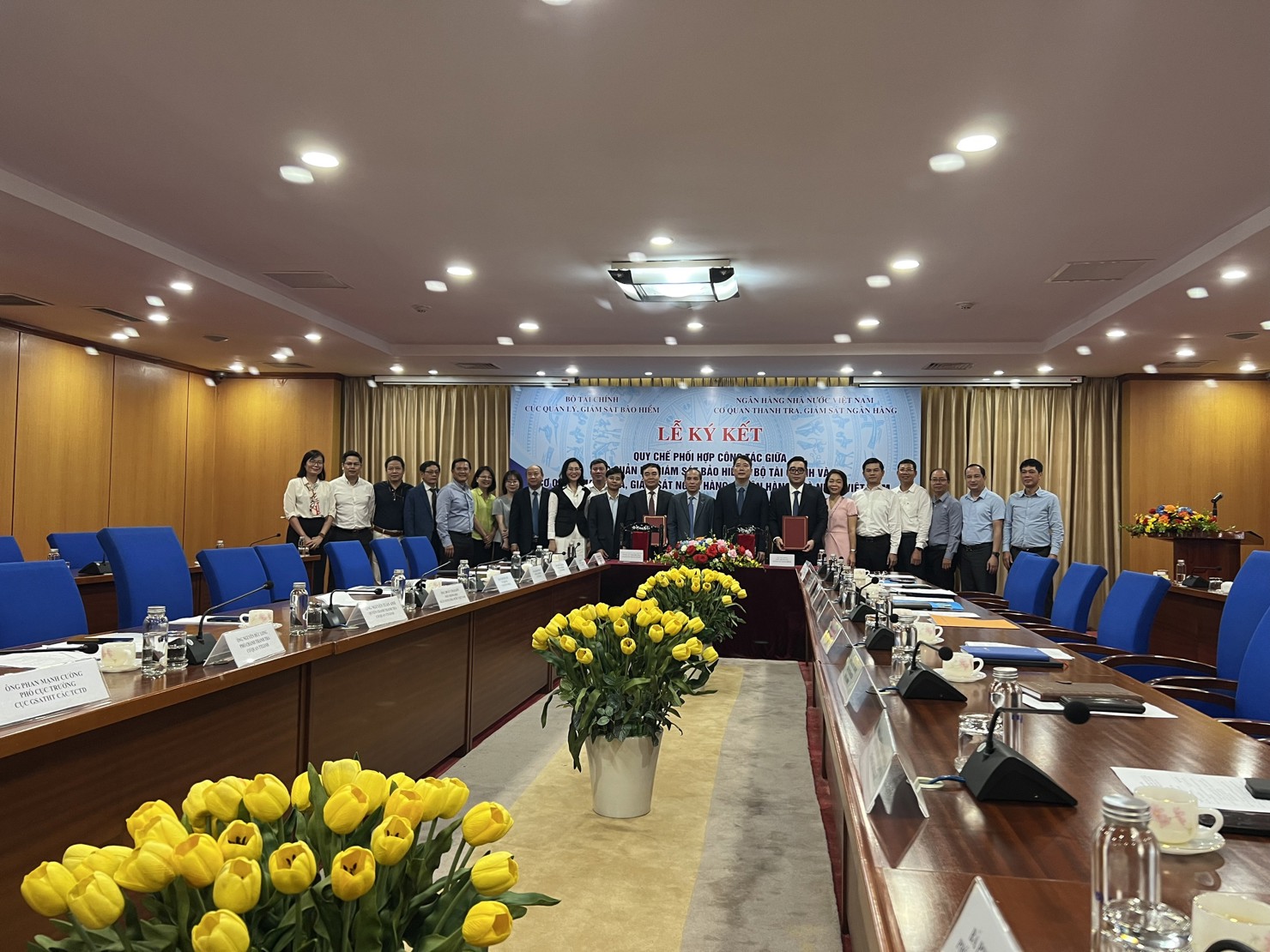 Cục Quản lý, giám sát Bảo hiểm và Cơ quan Thanh tra, giám sát Ngân hàng thực hiện ký kết quy chế phối hợp. 