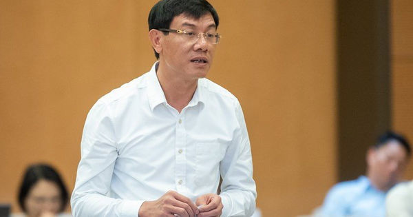 Phó Tổng Kiểm toán nhà nước Doãn Anh Thơ báo cáo khái quát về kết quả kiểm toán việc triển khai thực hiện các chính sách hỗ trợ theo Nghị quyết số 43.