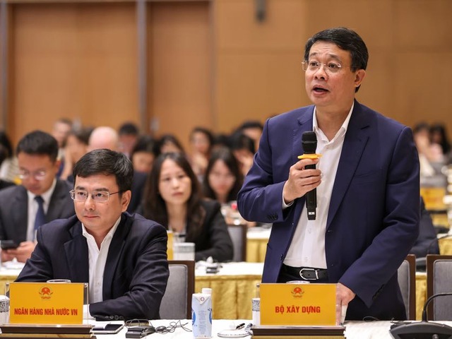 Thứ trưởng Bộ Xây dựng Bùi Hồng Minh: Bộ Xây dựng đang soạn thảo trình Chính phủ để trình Quốc hội Luật Quản lý đô thị.