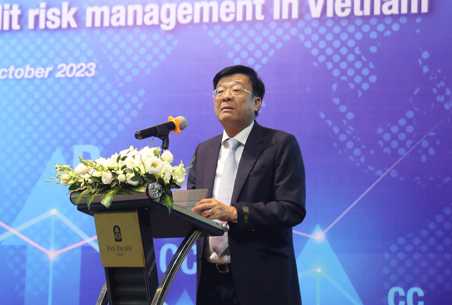 Phó Chủ tịch kiêm Tổng Thư ký Hiệp hội Ngân hàng Nguyễn Quốc Hùng phát biểu khai mạc hội thảo