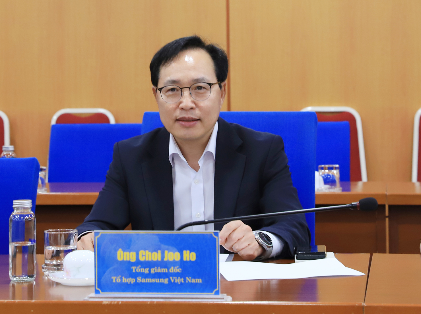 Ông Choi Joo Ho - Tổng Giám đốc Samsung Việt Nam phát biểu tại buổi làm việc. Ảnh: Gia Hân
