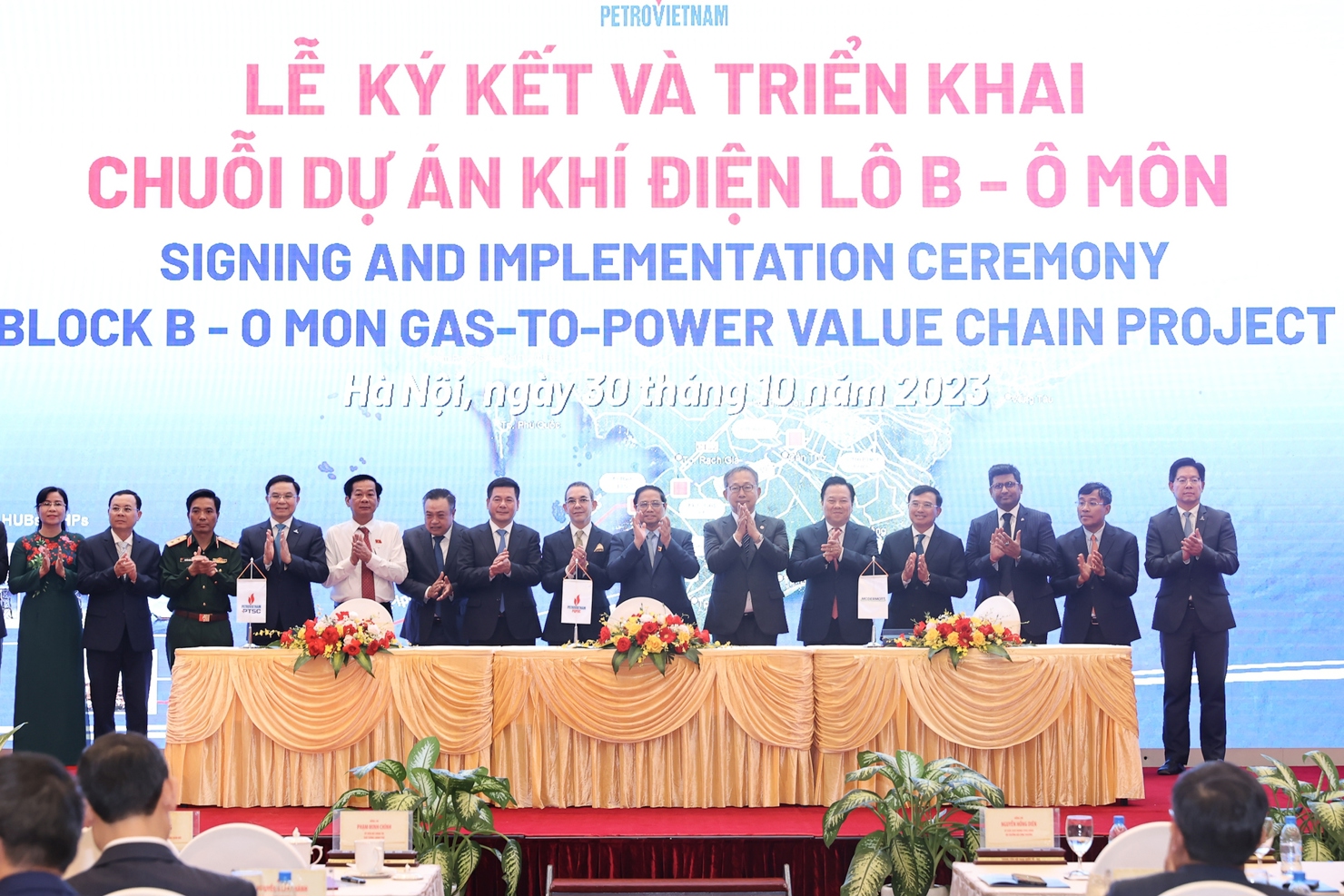 Petrovietnam và các đối tác tiến hành ký kết các văn bản quan trọng - Ảnh: VGP/Nhật Bắc