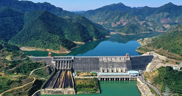 Nhà máy Thủy điện Sơn La. Ảnh: Internet