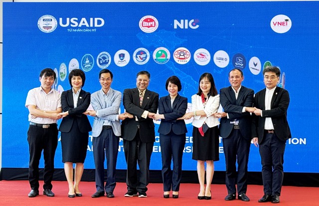 Đại diện Ban tổ chức, các trường Đại học và Cao đẳng tham dự Diễn đàn.