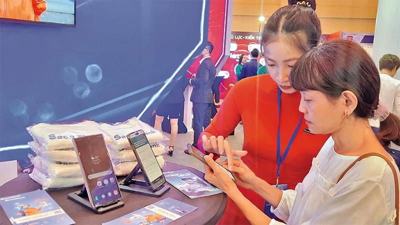 Trưng bày các giải pháp chuyển đổi số tại Tuần lễ Chuyển đổi số Thành phố Hồ Chí Minh năm 2023.